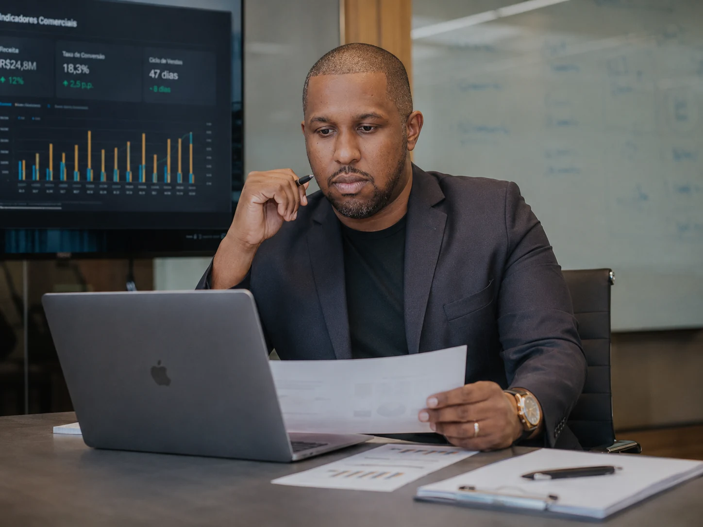 Jefferson Macena analisando indicadores comerciais